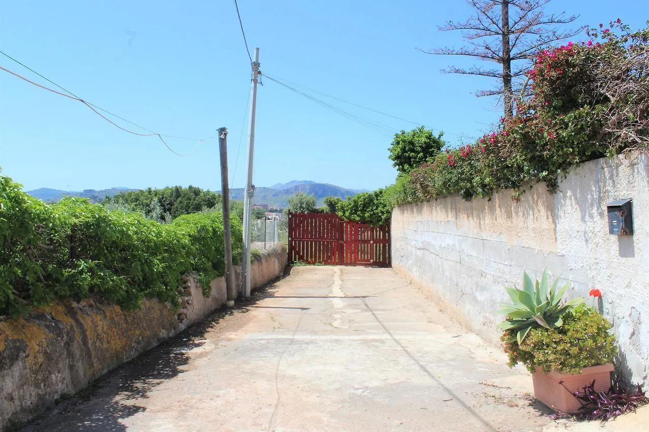 Villa 4 Palme Santa Flavia