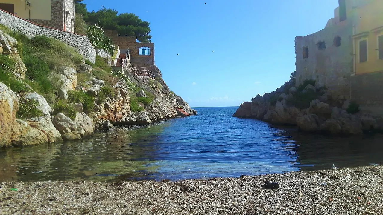 Villa 4 Palme Santa Flavia