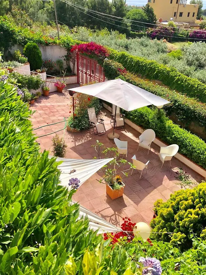 Villa 4 Palme Santa Flavia Italie